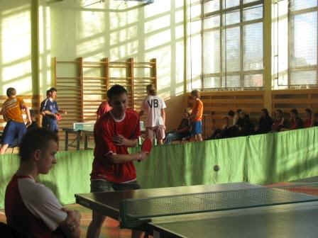 tenis4.jpg (31861 bytes)